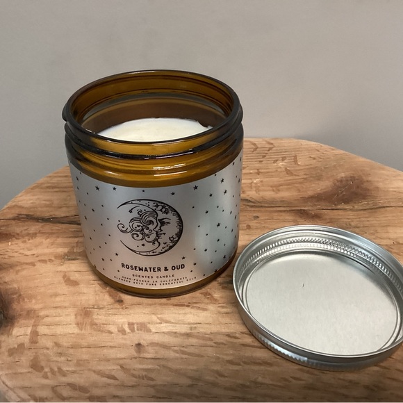 🟤 New & Hand Poured - Rosewater & Oud Scented Candle in Glass Jar and Lid - Picture 8 of 13